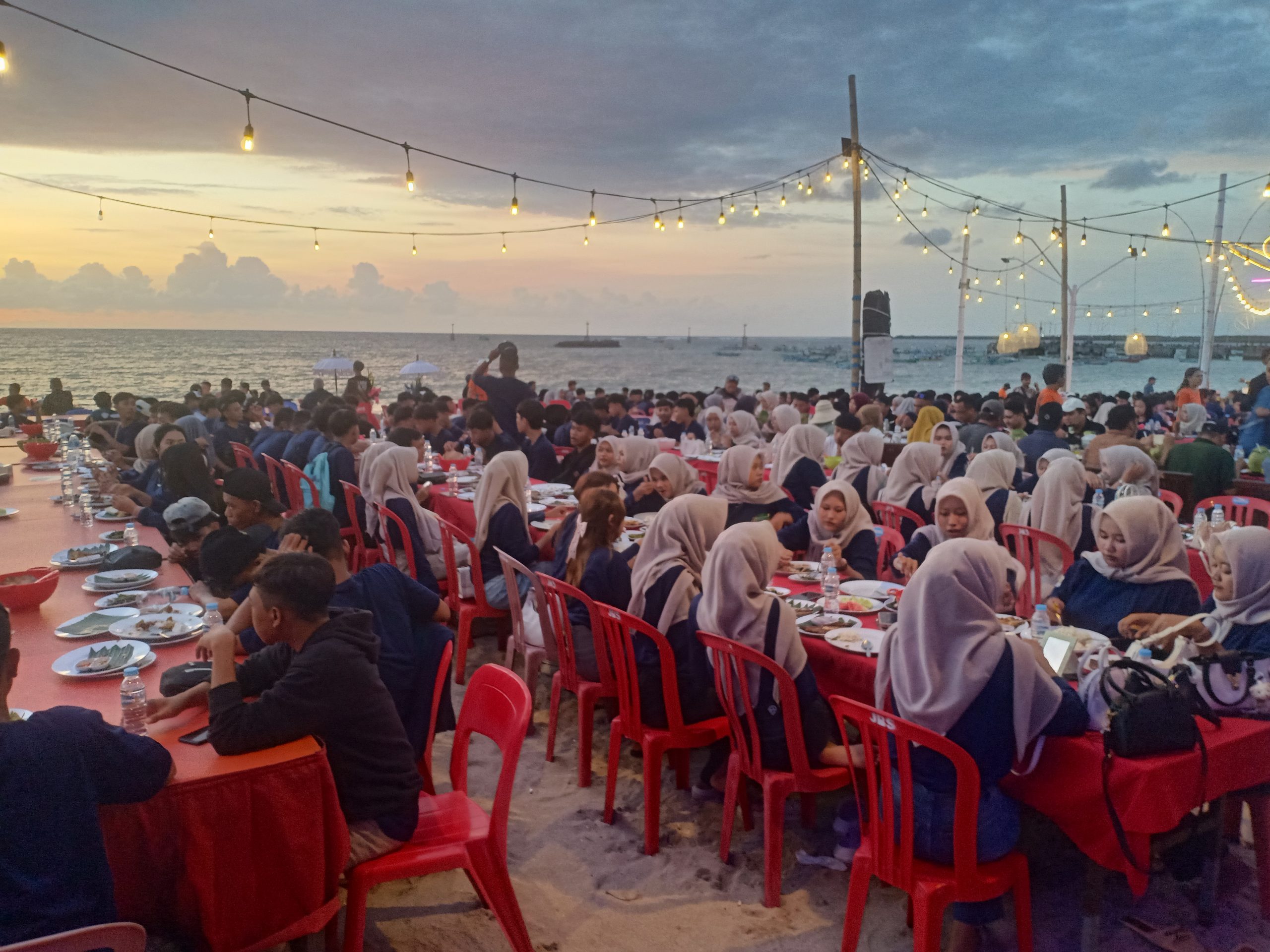 Paket Makan Group di Pinggir Pantai Jimbaran